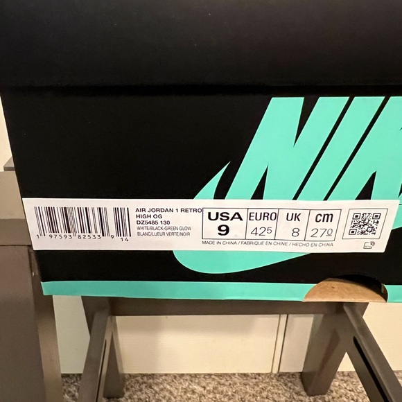 AIR JORDAN 1 RETRO HIGH OG 'GREEN GLOW' - Picture 8 of 9